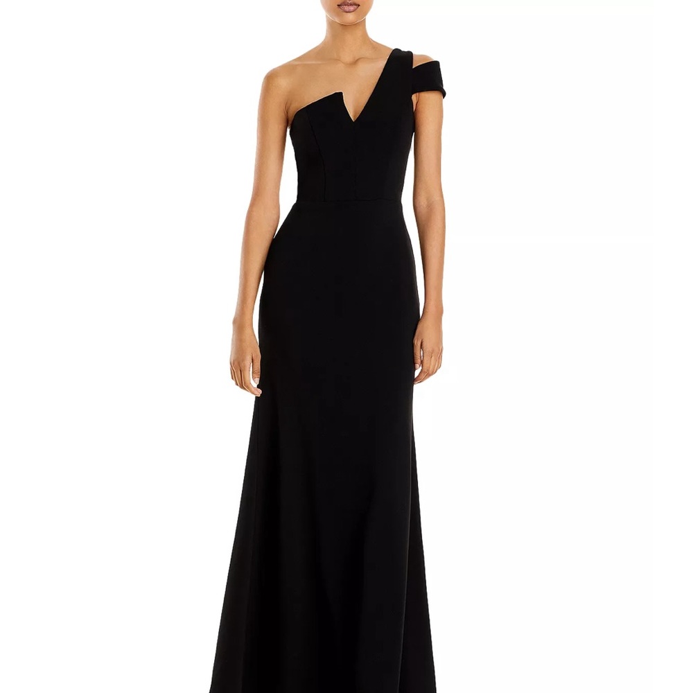 AQUA One-Shoulder Ruffled Gown